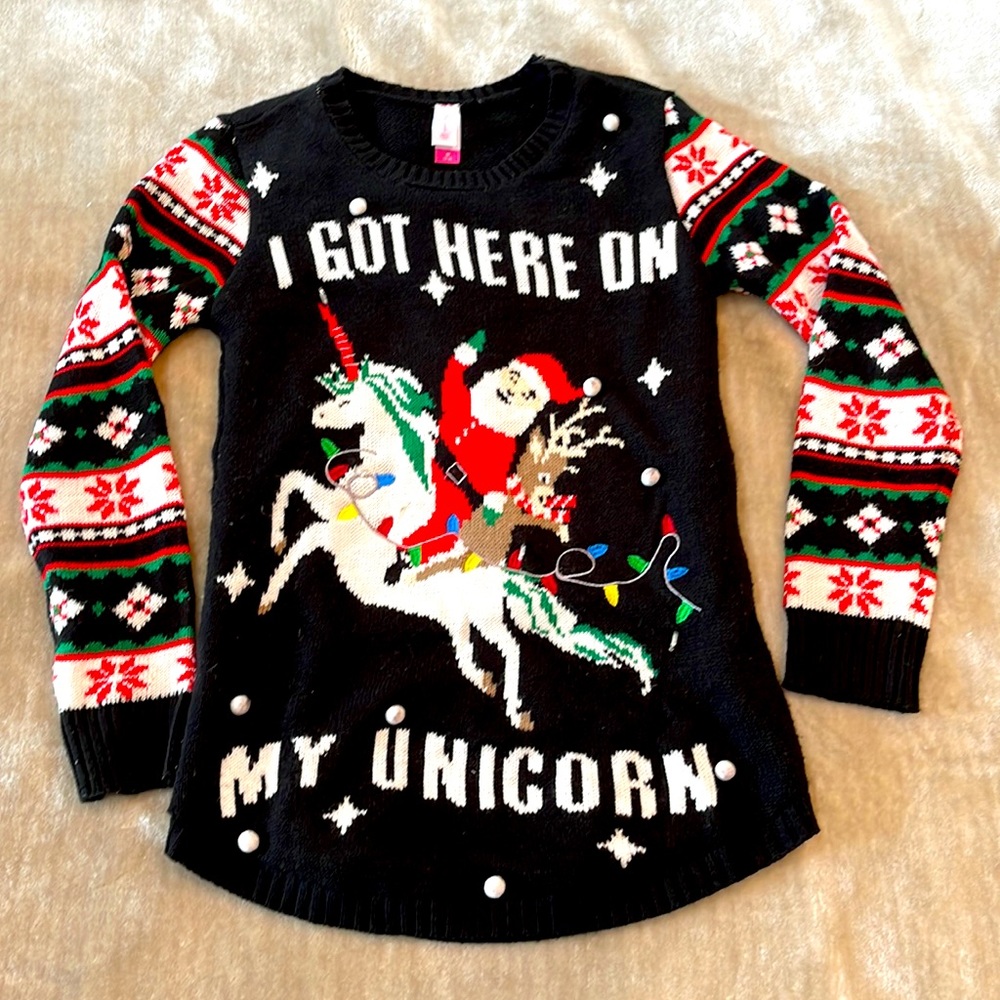 Juniors Size M Christmas Sweater